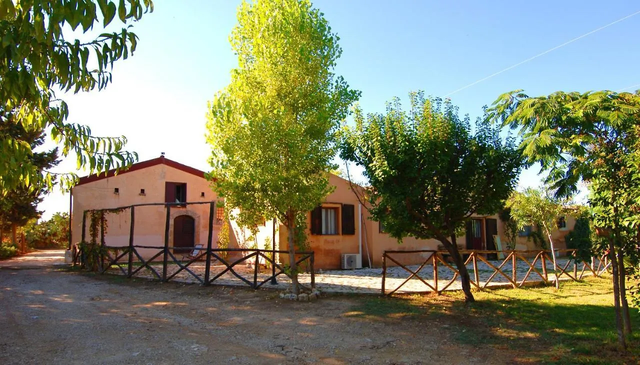 Agriturismo Terra Di Pace Νότο
