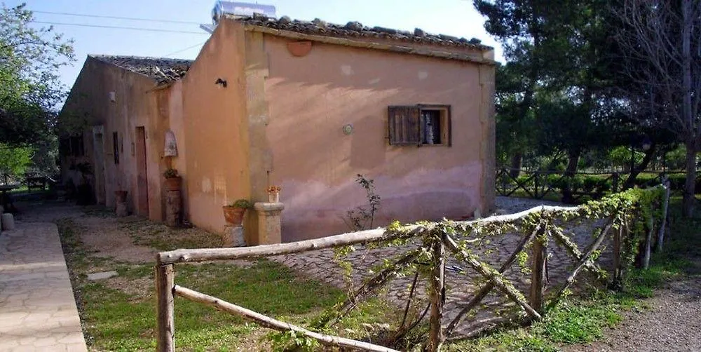 Agriturismo Terra Di Pace Νότο Ιταλία
