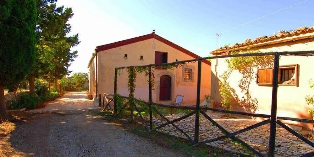 Agriturismo Terra Di Pace Νότο Κατάλυμα σε φάρμα